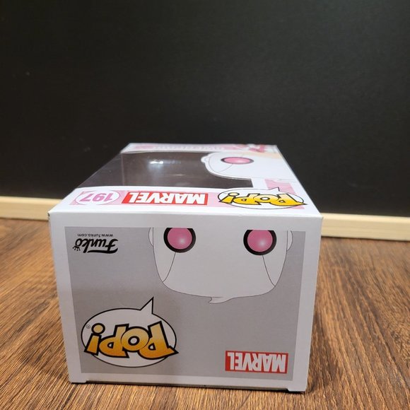 Marvel Gwenpool (Pink) Funko Pop - Picture 5 of 11
